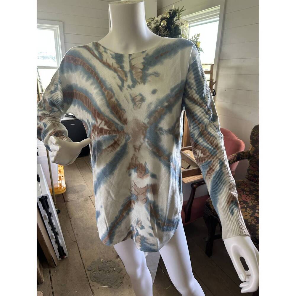 NEW CHARLIE B women's plushy knit crew neck sweater in steel